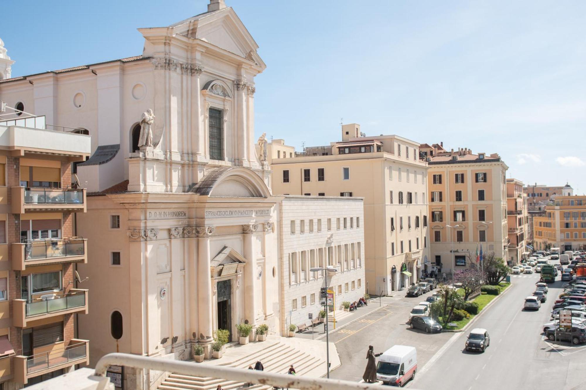 Casa Vacanze Family House Posizione Centralissima Civitavecchia Eksteriør billede