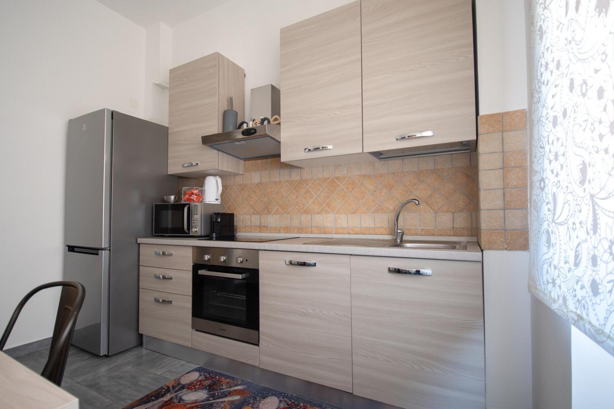 Casa Vacanze Family House Posizione Centralissima Civitavecchia Eksteriør billede
