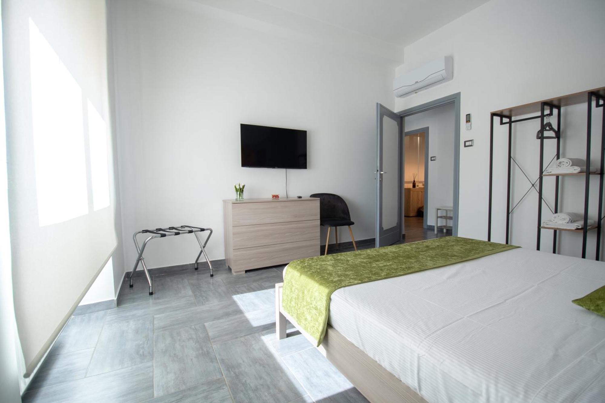 Casa Vacanze Family House Posizione Centralissima Civitavecchia Eksteriør billede